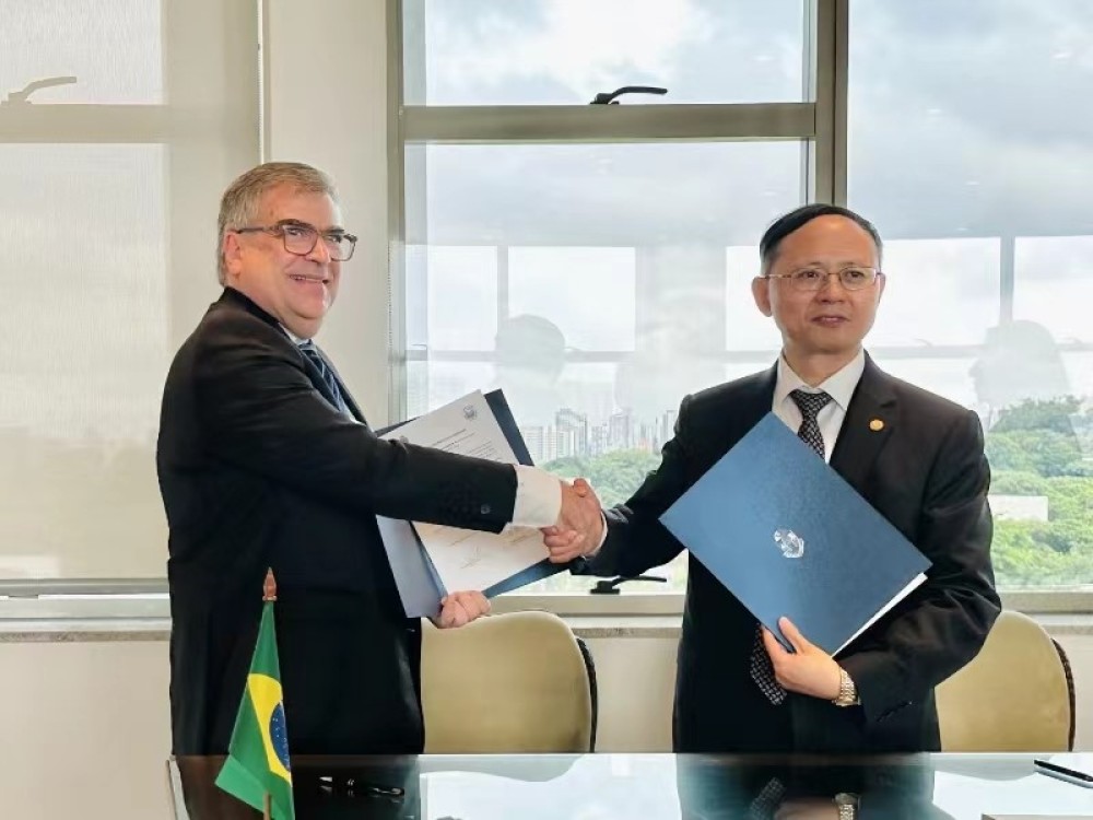 cubafrom december 10 to 18, feng shenhong, the executive deputy